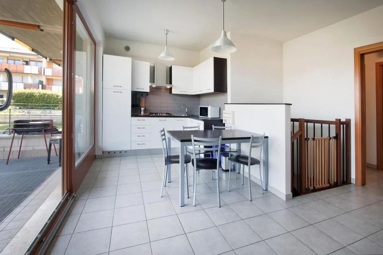 Benacus Family Apartment - Italian Homing Sirmione Casa vacanze