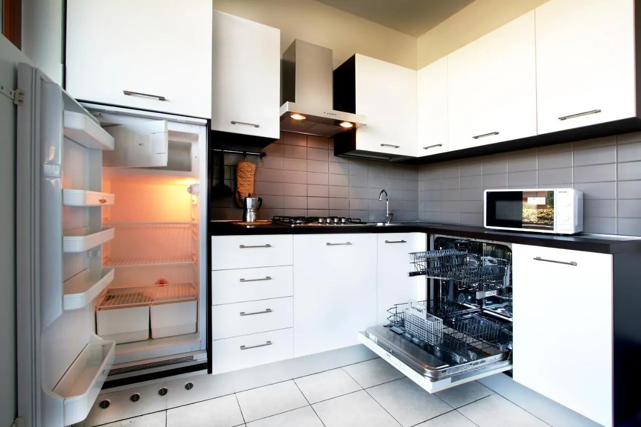 Casa vacanze Benacus Family Apartment - Italian Homing Sirmione