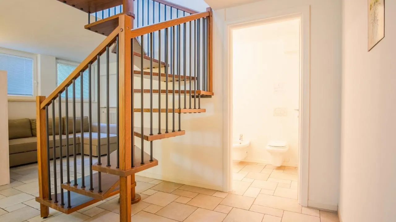 Benacus Family Apartment - Italian Homing Sirmione 0*,  Italia