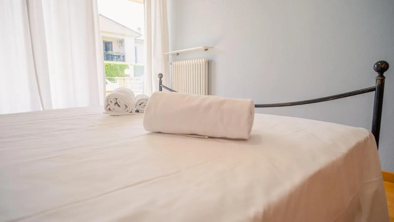 Benacus Family Apartment - Italian Homing Sirmione